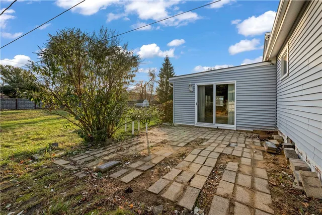 $174,900 | 217 Rosecroft Drive, Greece, NY 14616