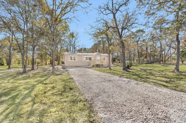 $199,000 | 32 East Lake Road, Huntsville, TX 77340