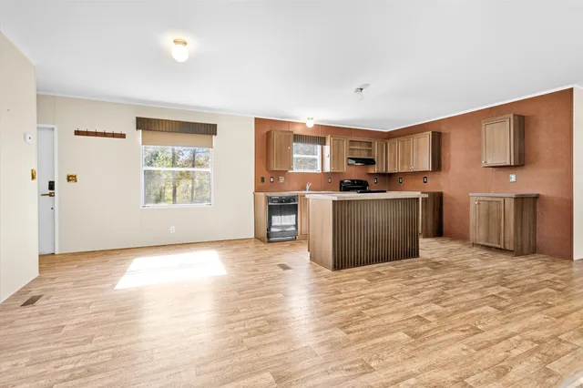 $199,000 | 32 East Lake Road, Huntsville, TX 77340