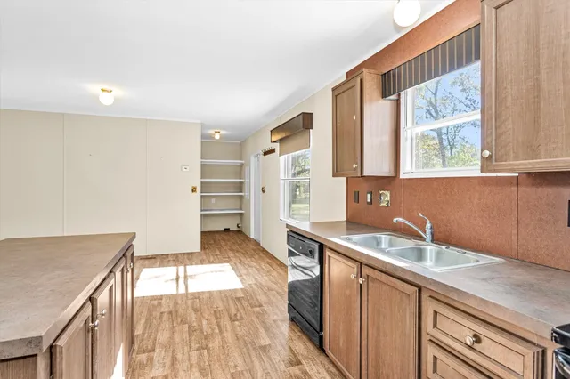 $199,000 | 32 East Lake Road, Huntsville, TX 77340