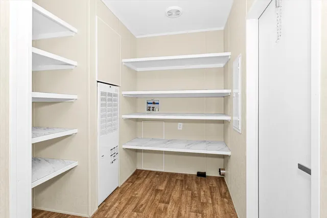 $199,000 | 32 East Lake Road, Huntsville, TX 77340