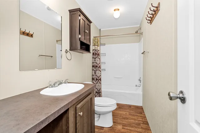 $199,000 | 32 East Lake Road, Huntsville, TX 77340