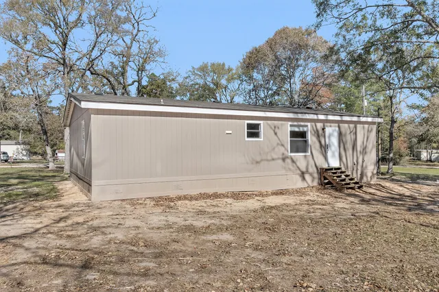 $199,000 | 32 East Lake Road, Huntsville, TX 77340