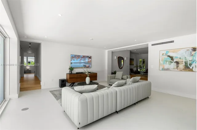 $2,800,000 | 45 Northeast 104th Street, Miami Shores, FL 33138