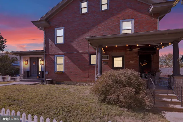 a view of house with outdoor space