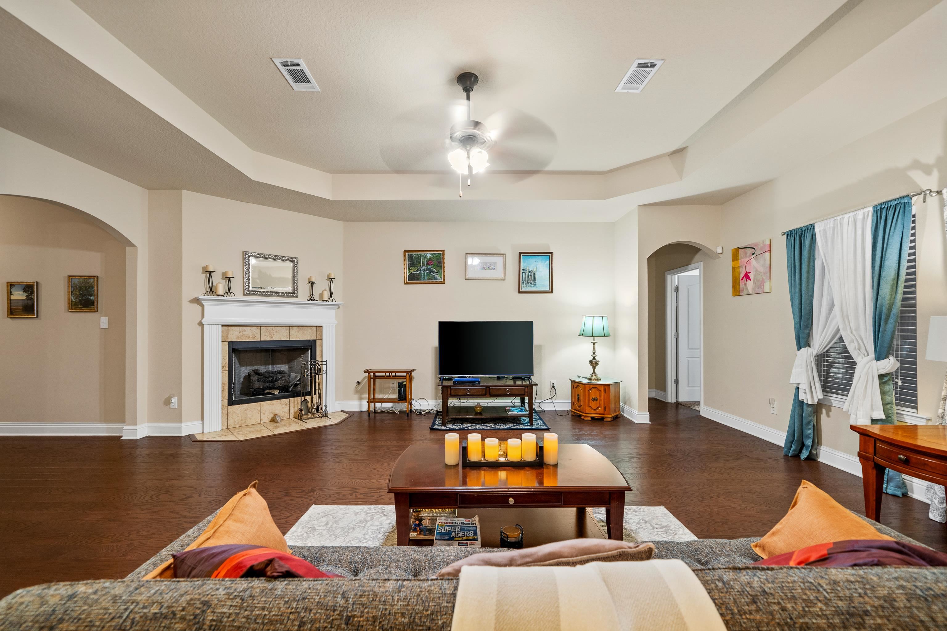 9115 Krystal Ridge Court Daphne, AL 36526 - Photo 8 of 39 Living Room