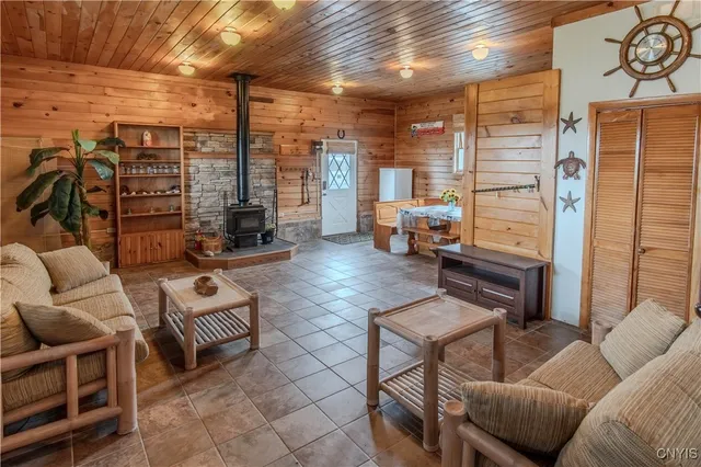 $289,000 | 23214 County Route 59, Dexter, NY 13634