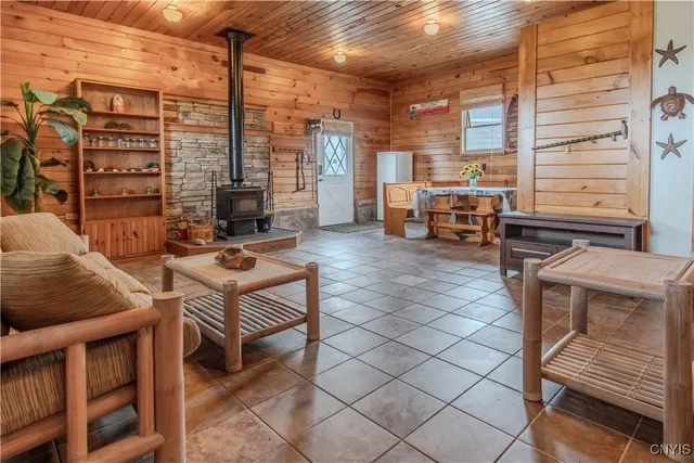 $289,000 | 23214 County Route 59, Dexter, NY 13634