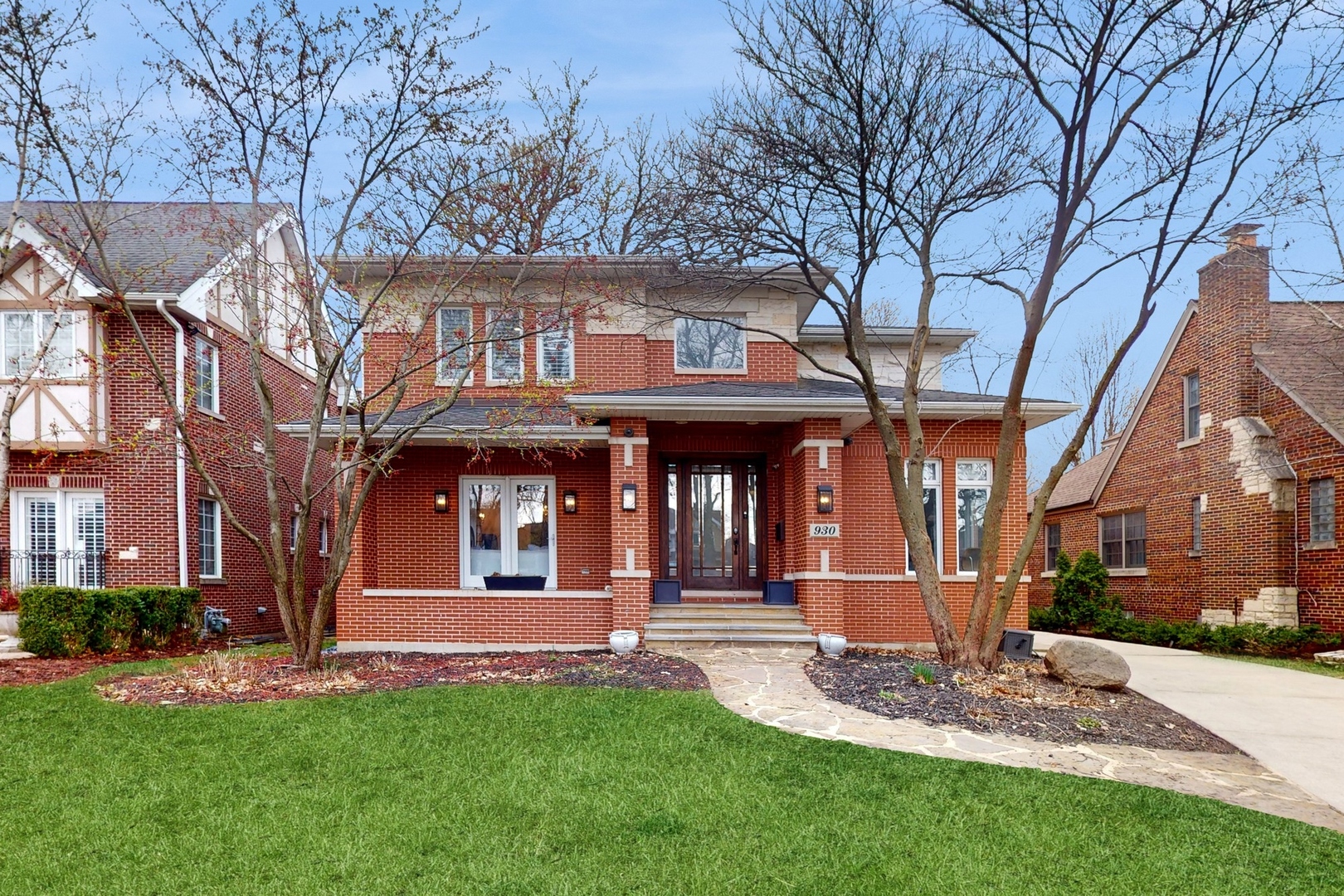 930 South Hamlin Avenue Park Ridge, IL 60068 - Photo 1 of 45 Gallery Image 1