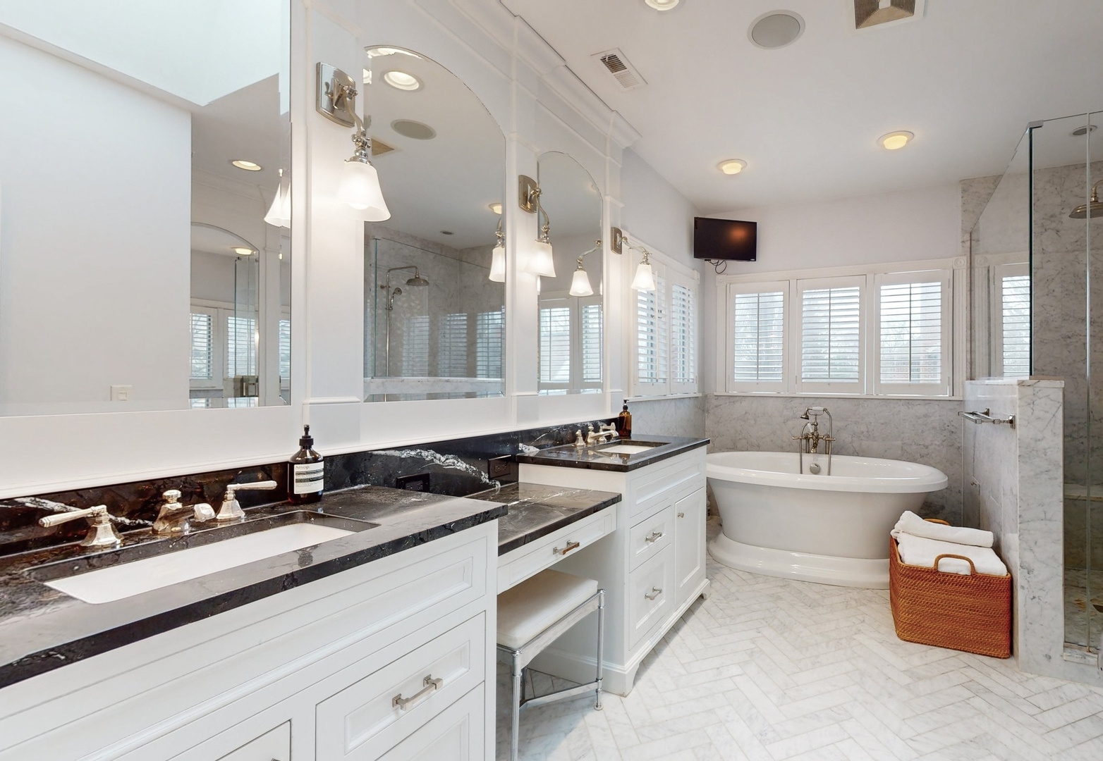 930 South Hamlin Avenue Park Ridge, IL 60068 - Photo 27 of 45 Gallery Image 27