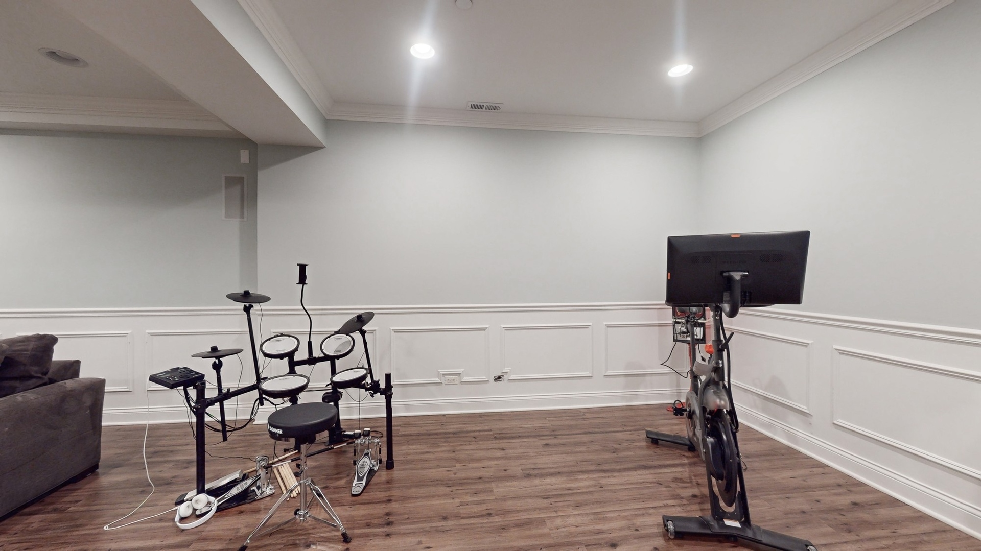 930 South Hamlin Avenue Park Ridge, IL 60068 - Photo 32 of 45 Gallery Image 32