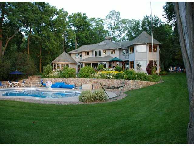 1186 Lake Road Webster, NY 14580 - Photo 1 of 1 Exterior Front