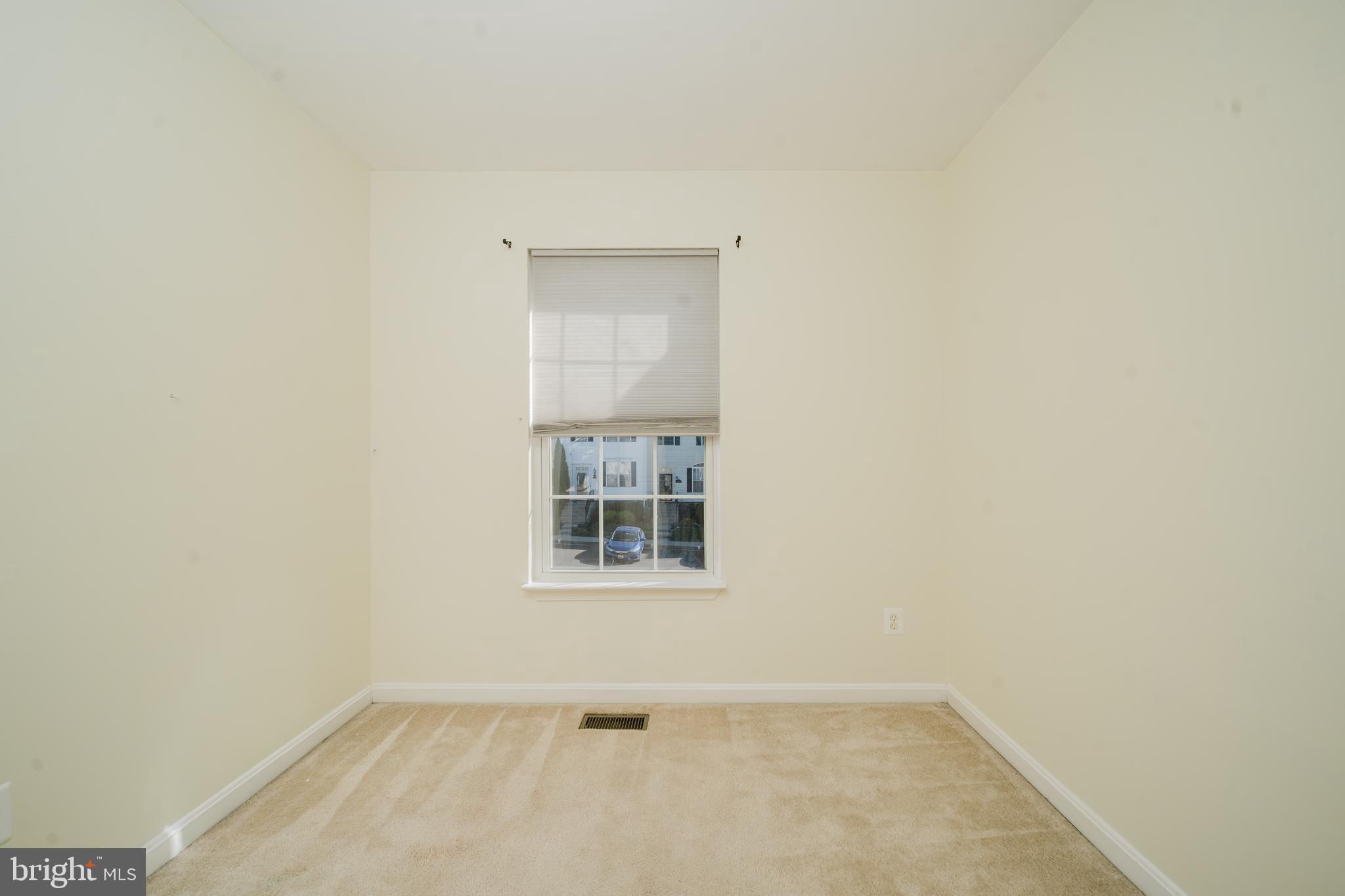 714 Kirkcaldy Way Abingdon, MD 21009 - Photo 26 of 34 an empty room with a window