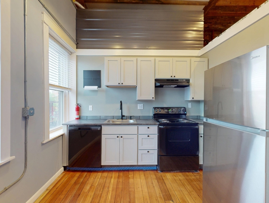 245 Main Street, Unit 3 Northampton, MA 01060 - Photo 17 of 31