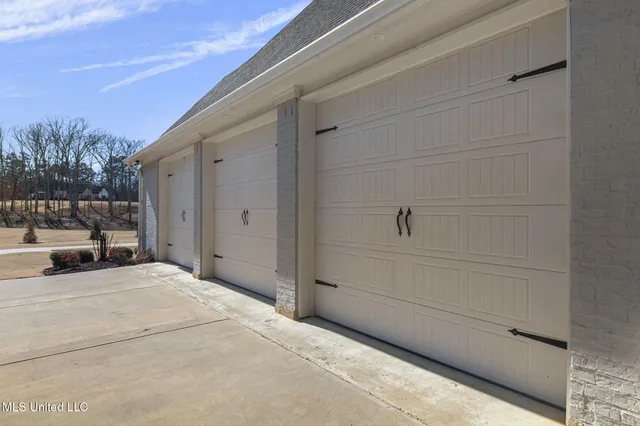 $929,900 | 167 Dogwood Trace, Brandon, MS 39042