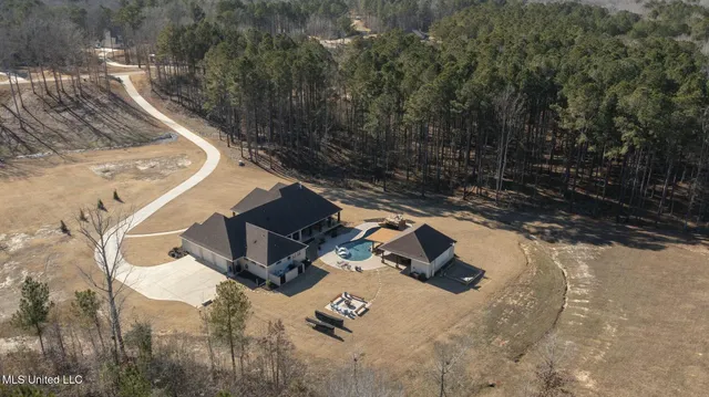 $929,900 | 167 Dogwood Trace, Brandon, MS 39042