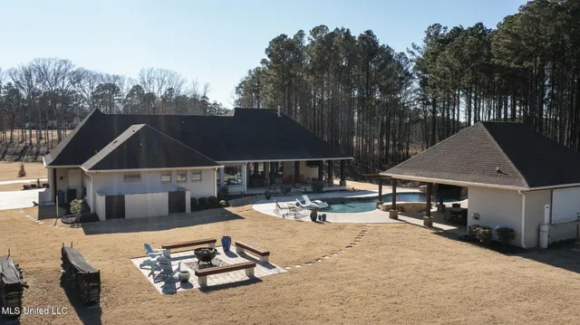 $929,900 | 167 Dogwood Trace, Brandon, MS 39042