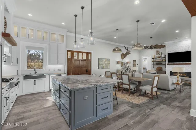 $929,900 | 167 Dogwood Trace, Brandon, MS 39042