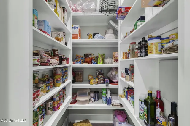 $929,900 | 167 Dogwood Trace, Brandon, MS 39042