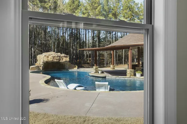 $929,900 | 167 Dogwood Trace, Brandon, MS 39042