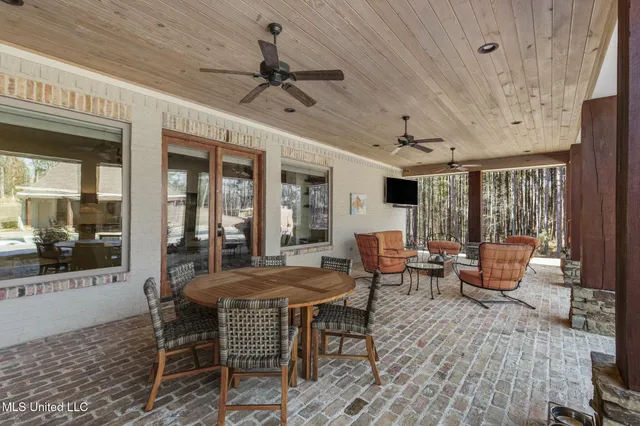 $929,900 | 167 Dogwood Trace, Brandon, MS 39042