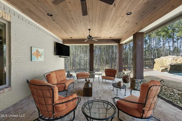 $929,900 | 167 Dogwood Trace, Brandon, MS 39042