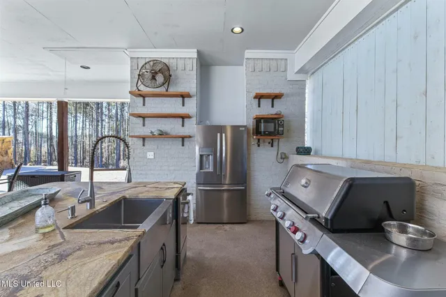 $929,900 | 167 Dogwood Trace, Brandon, MS 39042