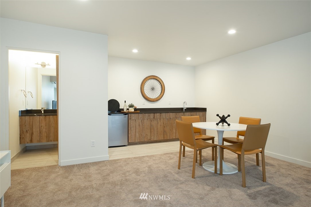 940 North 77th Street Seattle, WA 98103 - Photo 22 of 25 Gallery Image 22