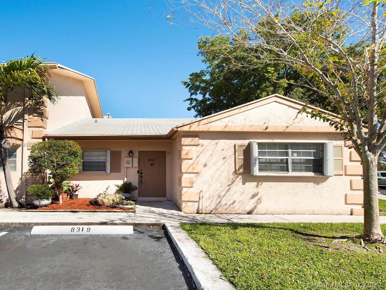 8317 Fairway Road Sunrise, FL 33351 - Photo 1 of 15 Gallery Image 1