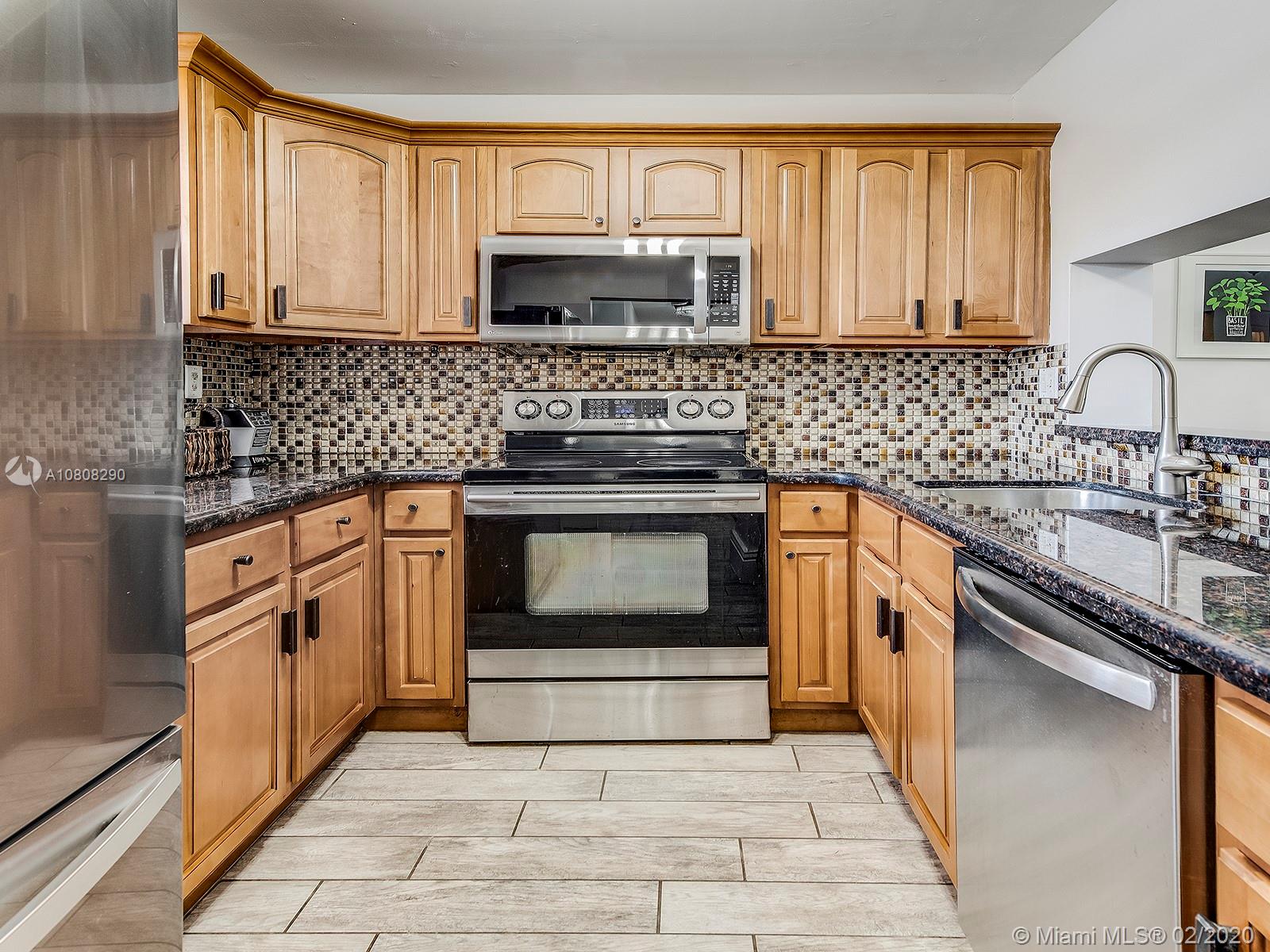 8317 Fairway Road Sunrise, FL 33351 - Photo 4 of 15 Gallery Image 4