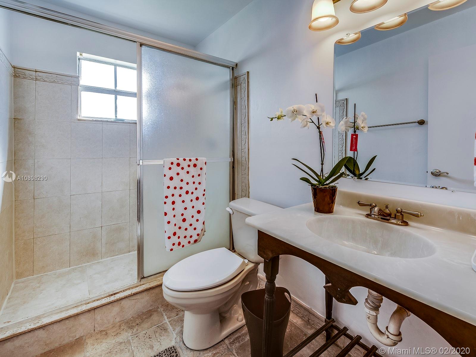 8317 Fairway Road Sunrise, FL 33351 - Photo 8 of 15 Gallery Image 8