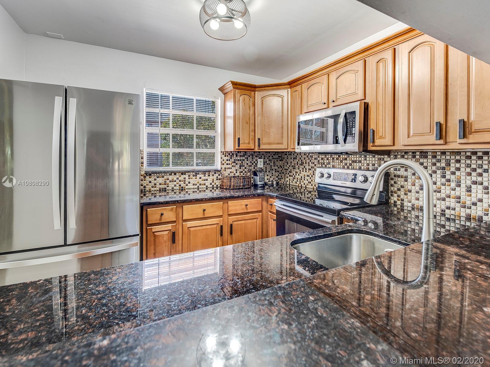 8317 Fairway Road Sunrise, FL 33351 - Photo 9 of 15 Gallery Image 9