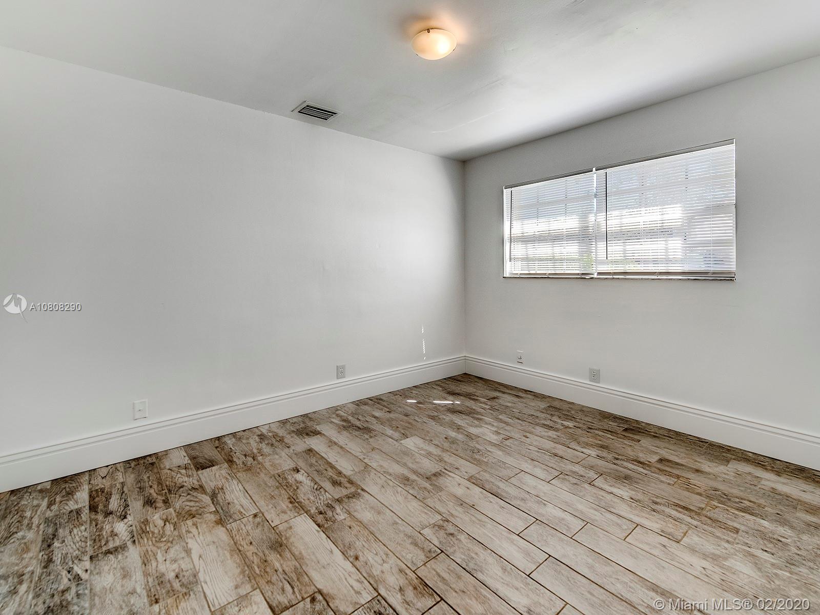 8317 Fairway Road Sunrise, FL 33351 - Photo 10 of 15 Gallery Image 10