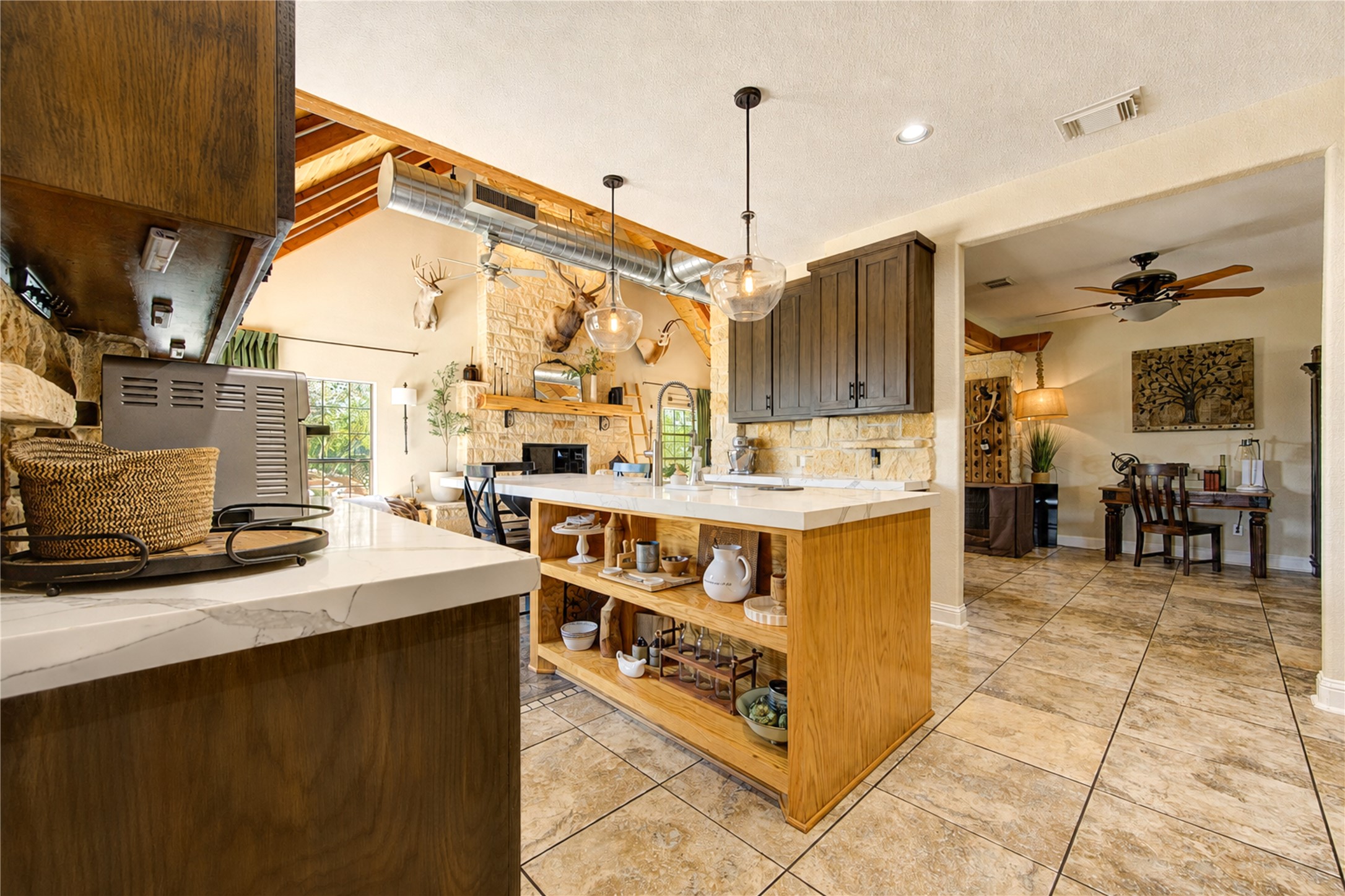 22313 Chapman Road Hempstead, TX 77445 - Photo 15 of 50 Kitchen is open to Great room and sitting area.