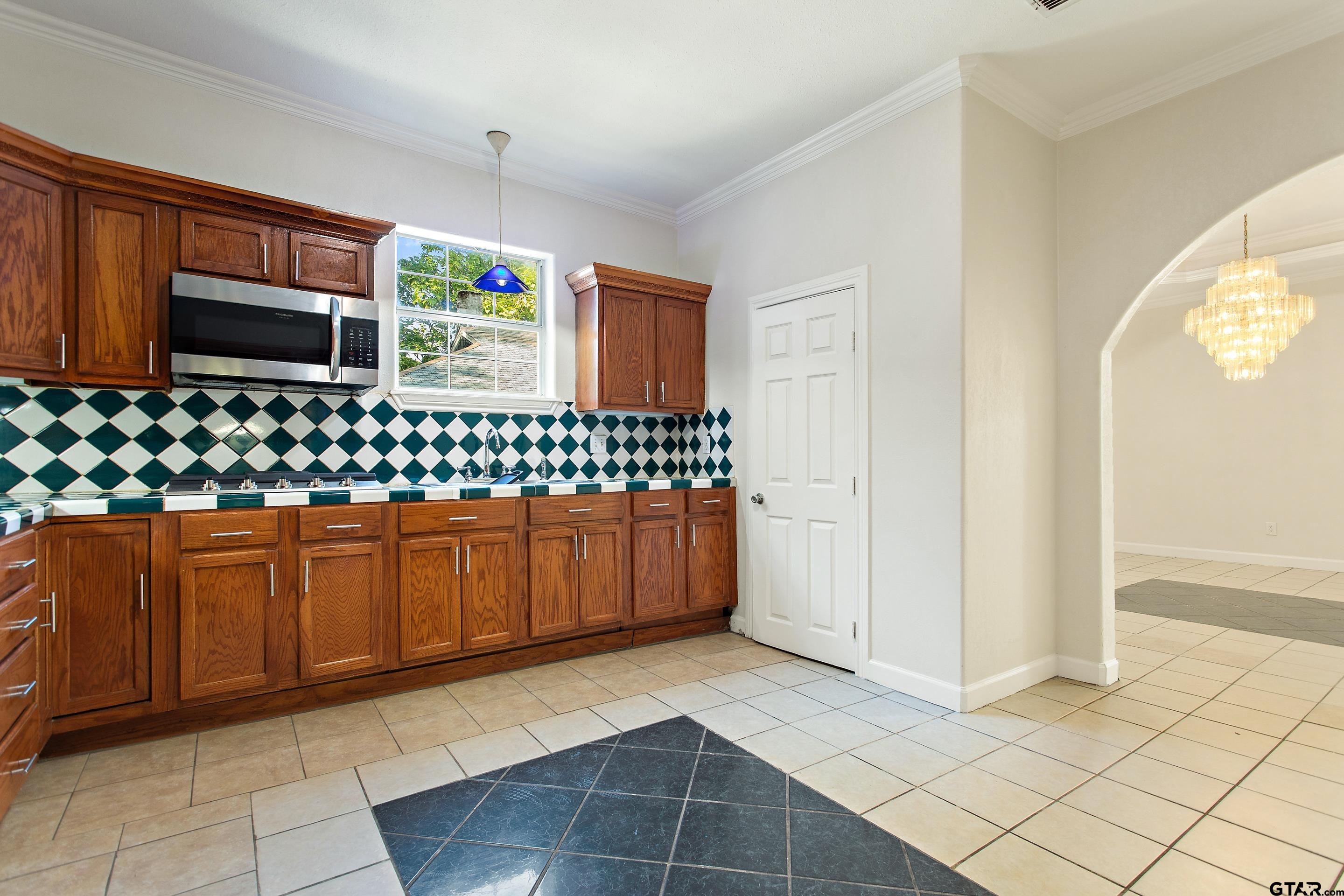 1002 North Normandy Avenue Tyler, TX 75702 - Photo 19 of 41