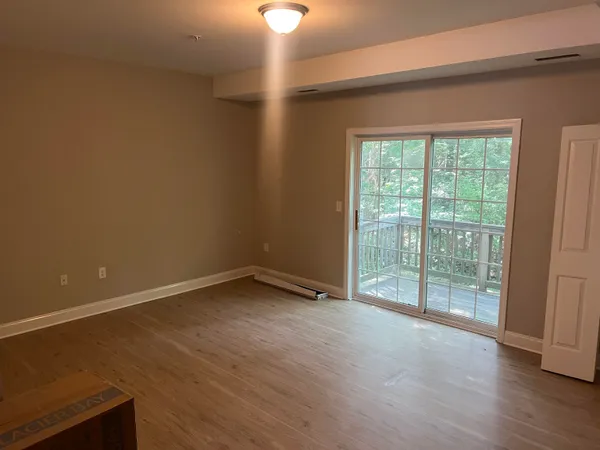 $3,050 | 27 Clancy Drive, Dover, NH 03820