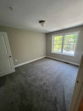 $3,050 | 27 Clancy Drive, Dover, NH 03820