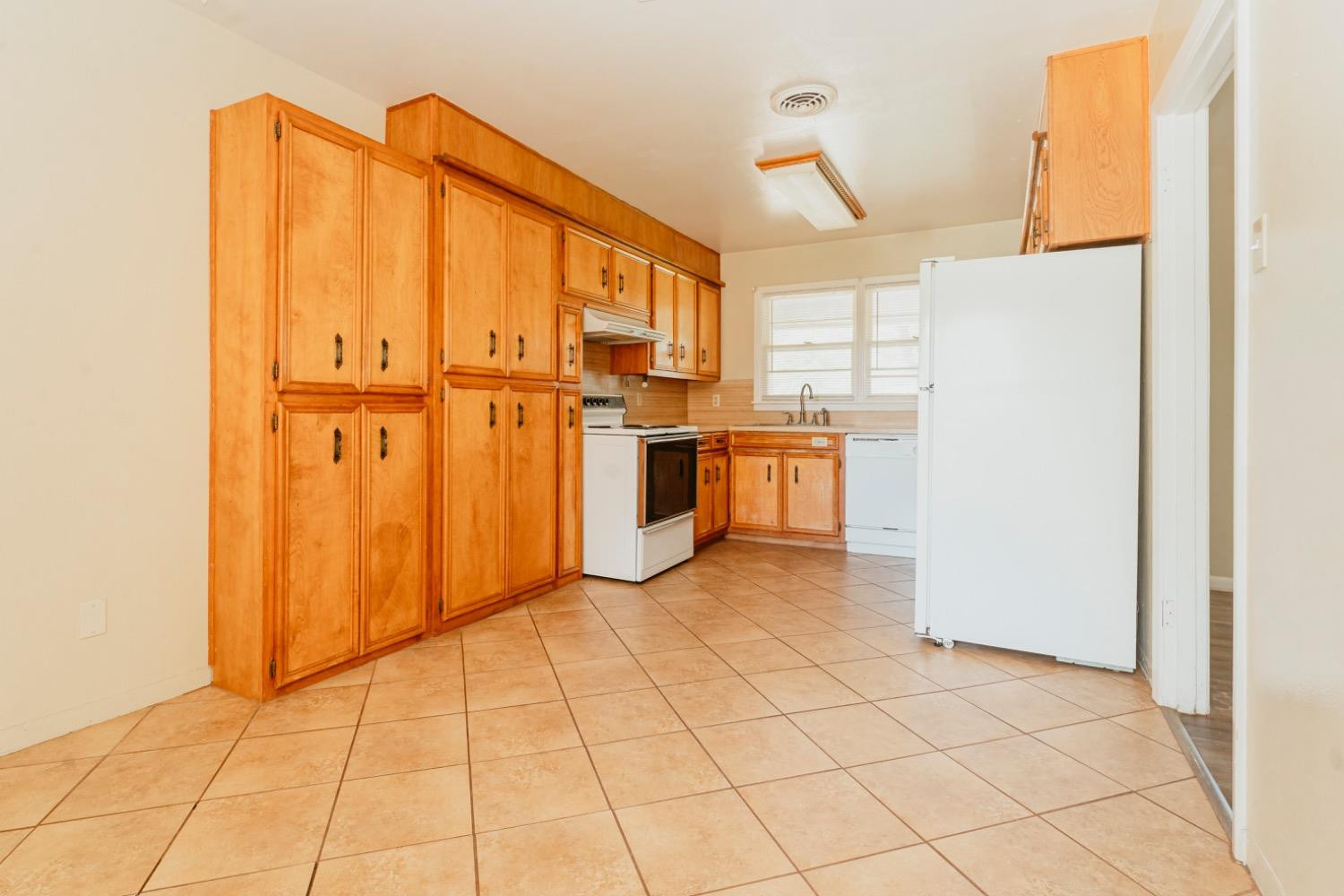 2803 57th Street Lubbock, TX 79413 - Photo 5 of 21 Photo 5