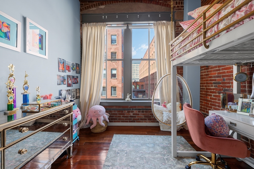 35 Channel Center Street, Unit 210 Boston, MA 02210 - Photo 19 of 32