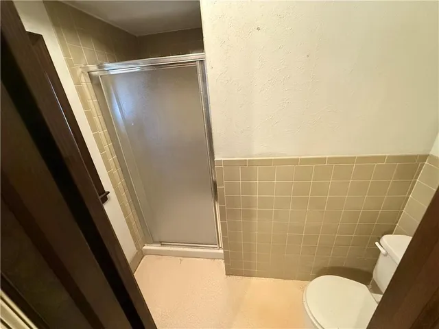 $211,900 | 7026 Lakeshore Drive, Raytown, MO 64133