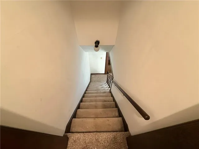 $211,900 | 7026 Lakeshore Drive, Raytown, MO 64133