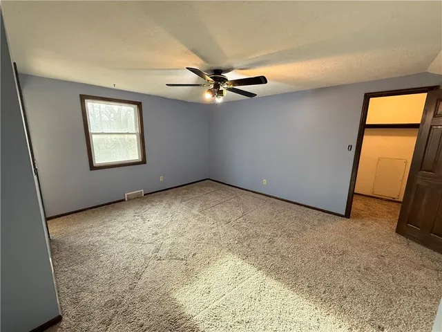 $211,900 | 7026 Lakeshore Drive, Raytown, MO 64133