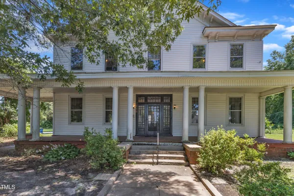 $379,700 | 118 North 7th Street, Smithfield, NC 27577