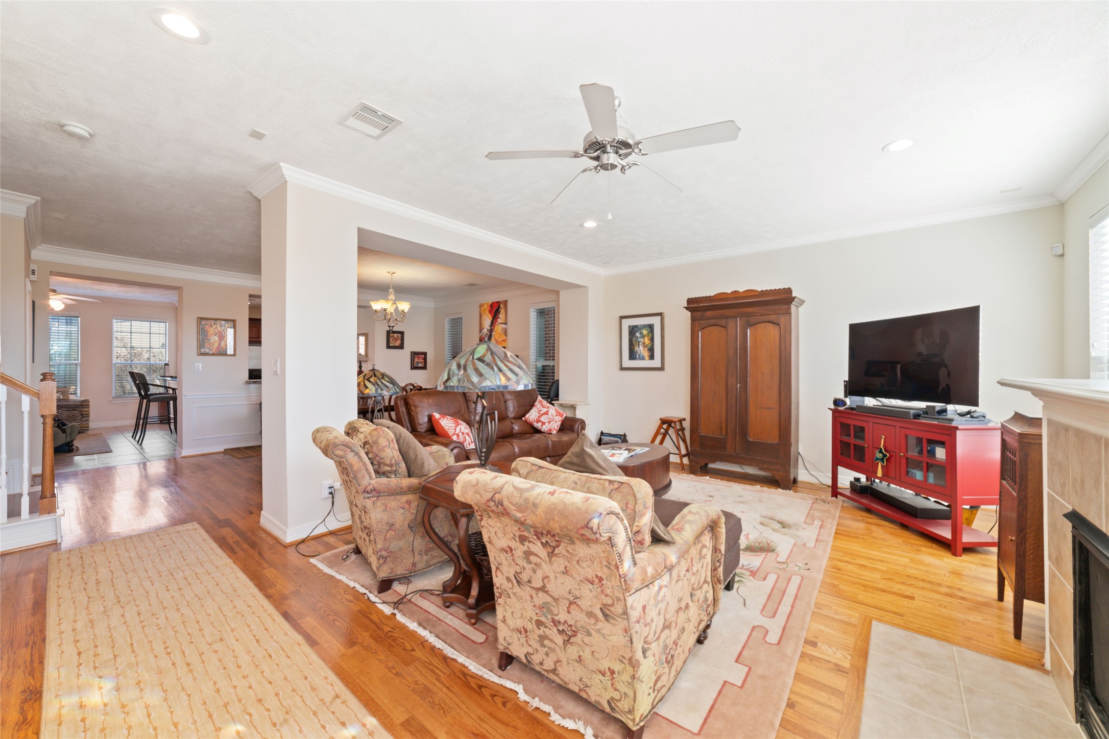 1807 Stacy Crest Houston, TX 77008 - Photo 9 of 32