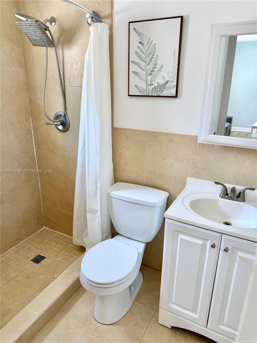 227 Southwest 26th Road Miami, FL 33129 - Photo 13 of 26 Guest