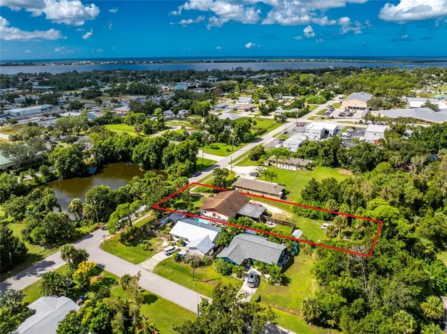 $399,000 | 120 West Perry Lane, Englewood, FL 34223