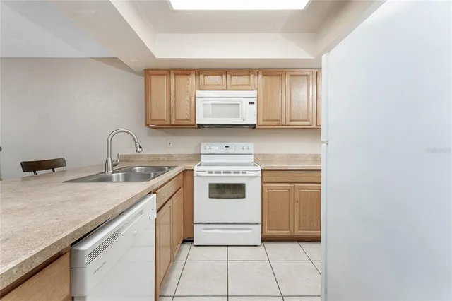 $399,000 | 120 West Perry Lane, Englewood, FL 34223