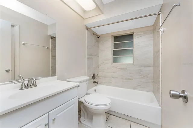 $399,000 | 120 West Perry Lane, Englewood, FL 34223