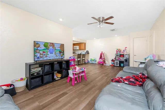 $399,000 | 120 West Perry Lane, Englewood, FL 34223