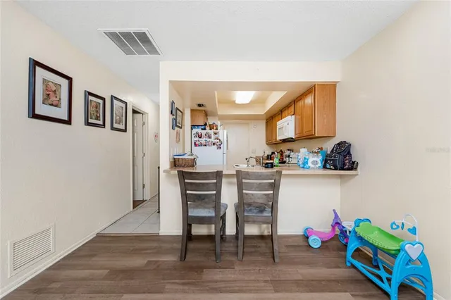 $399,000 | 120 West Perry Lane, Englewood, FL 34223